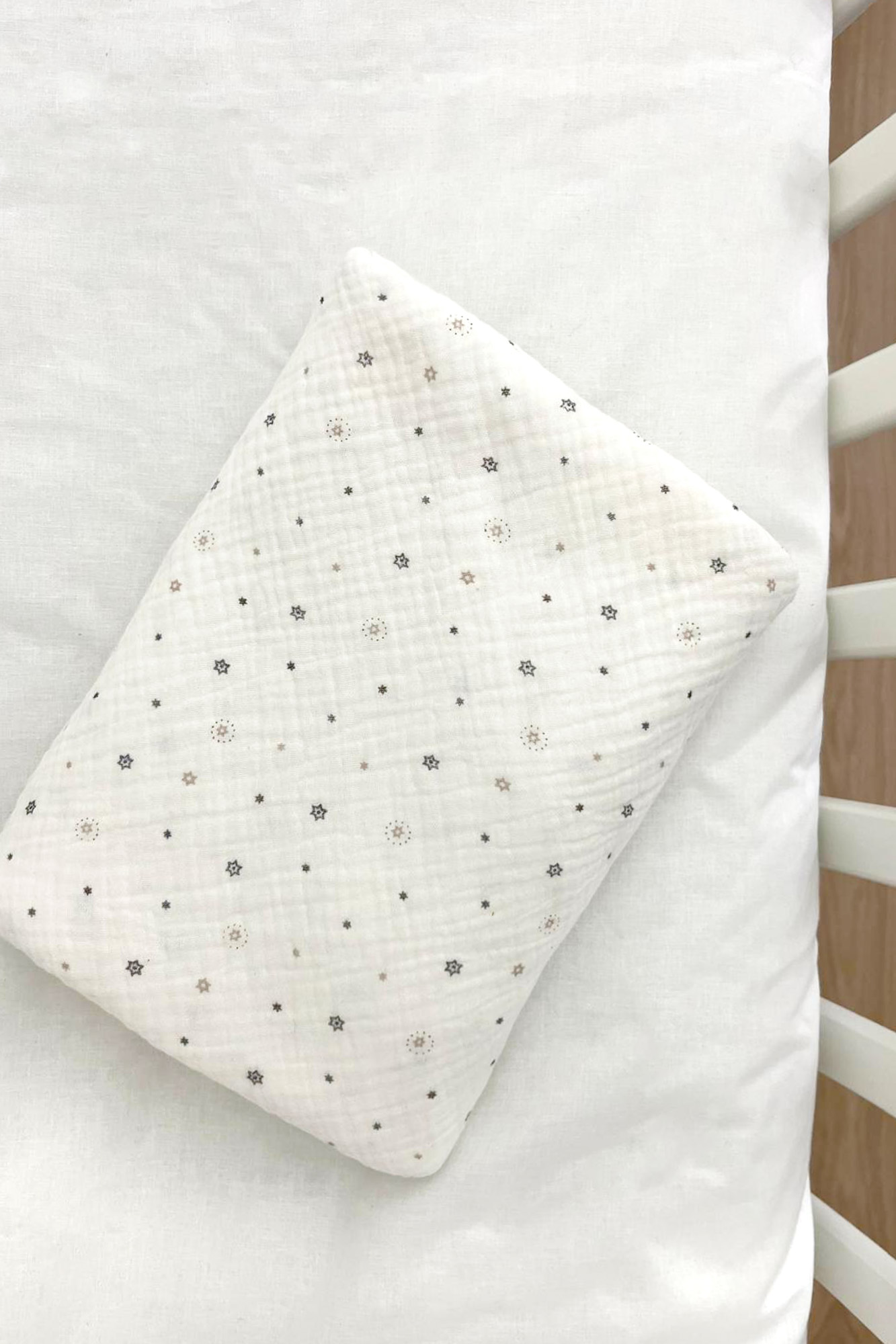 Otulacz muślinowy gwiazdki 120x120
